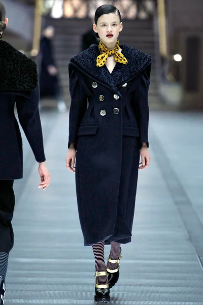 Look 2